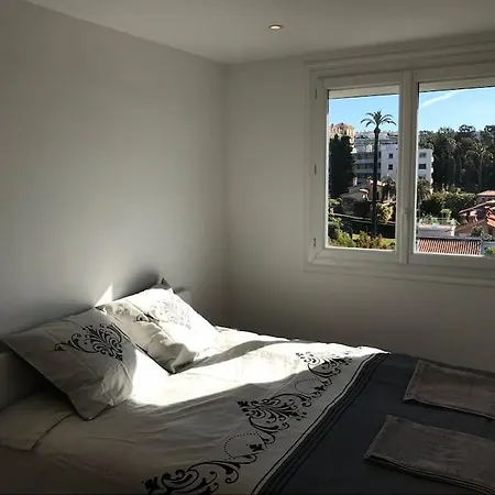 A Climatise De 70 M2 A 300 M De La Apartment *